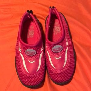 Kids size 5 water shoes
